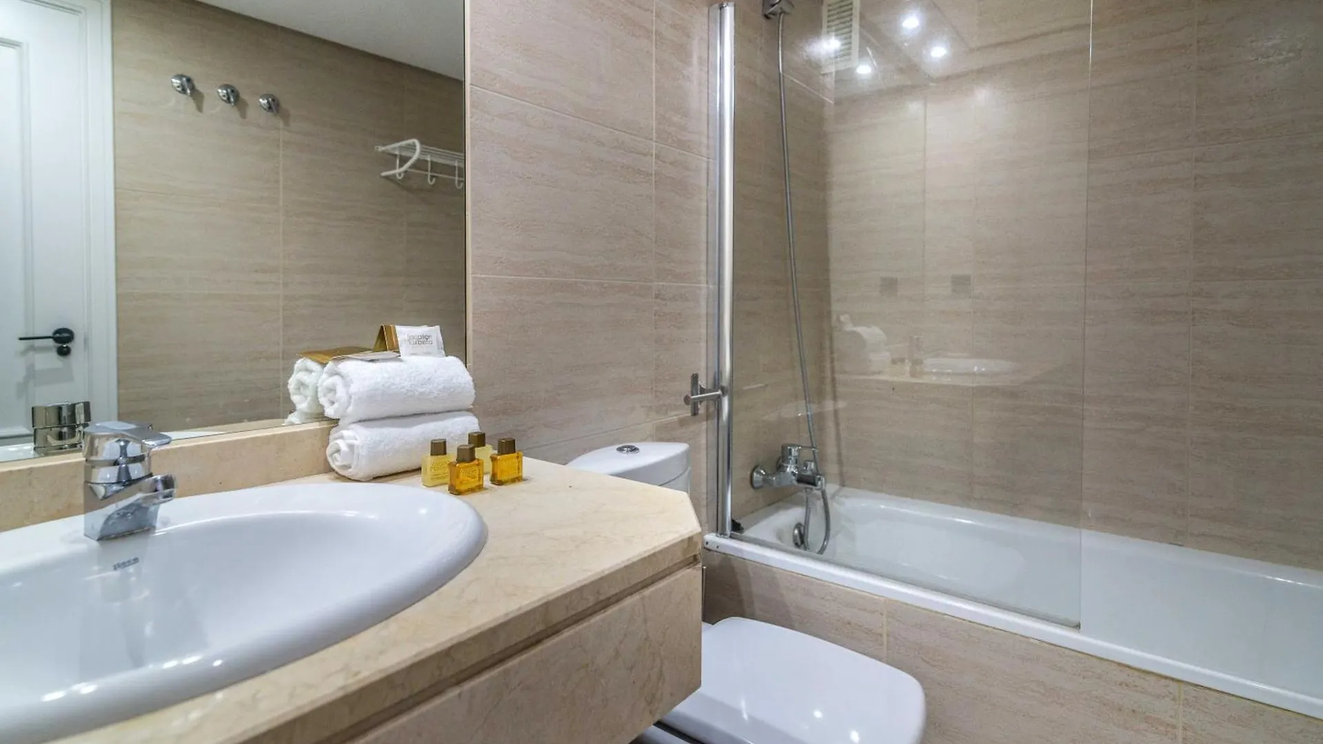 Appartement Puerto Banus Piso Con Piscina, Garaje Y Padel à Marbellac 0*,  Espagne